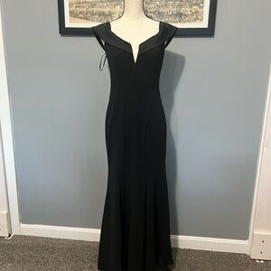 SHEIN Black Off-Shoulder V-Notch Maxi Dress